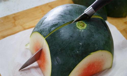 吃瓜不用切,美味尽享——吃瓜不用切，轻松畅享夏日清凉